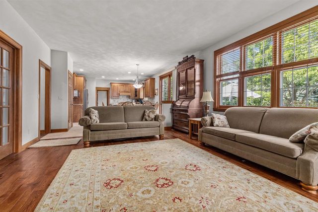 224 E CARRINGTON LANE, Appleton, WI 54913