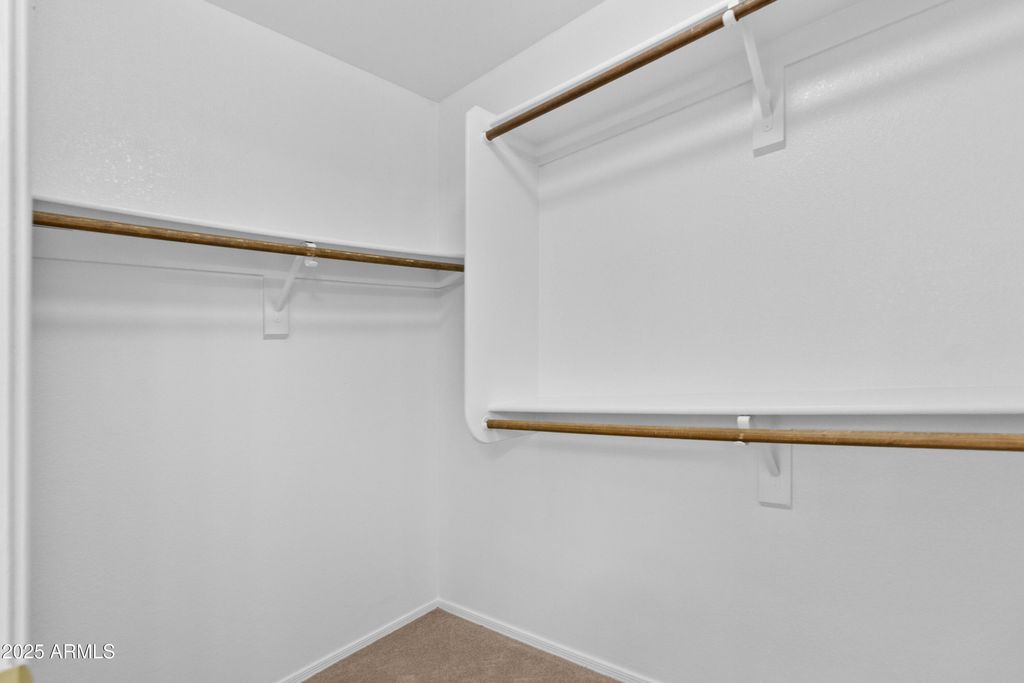 Image 18 of property listing at 7767 W SIERRA VISTA Drive, Glendale, AZ 85303
