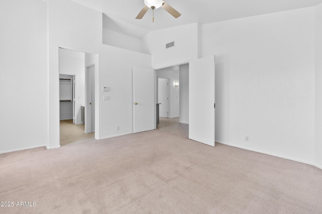 Image 19 of property listing at 7767 W SIERRA VISTA Drive, Glendale, AZ 85303