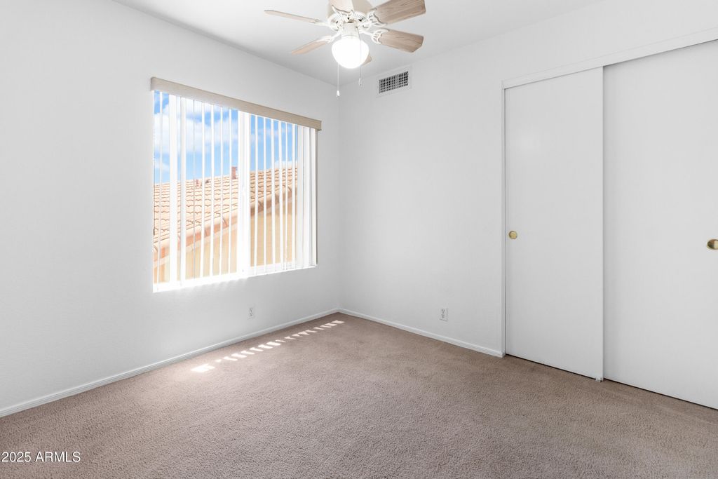 Image 20 of property listing at 7767 W SIERRA VISTA Drive, Glendale, AZ 85303