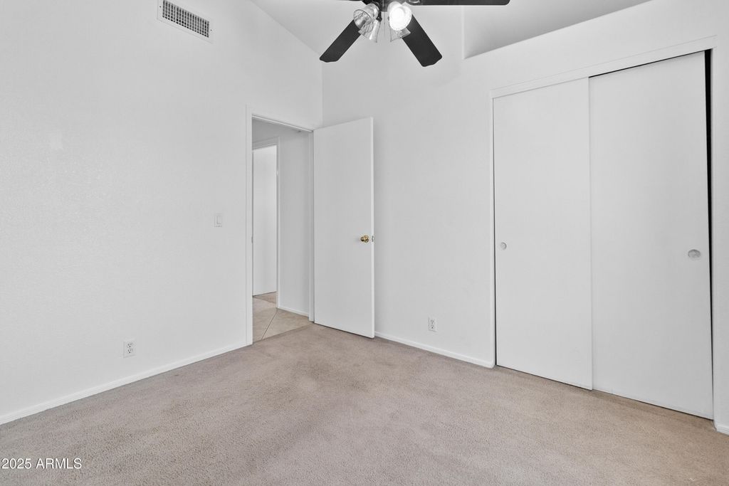Image 25 of property listing at 7767 W SIERRA VISTA Drive, Glendale, AZ 85303