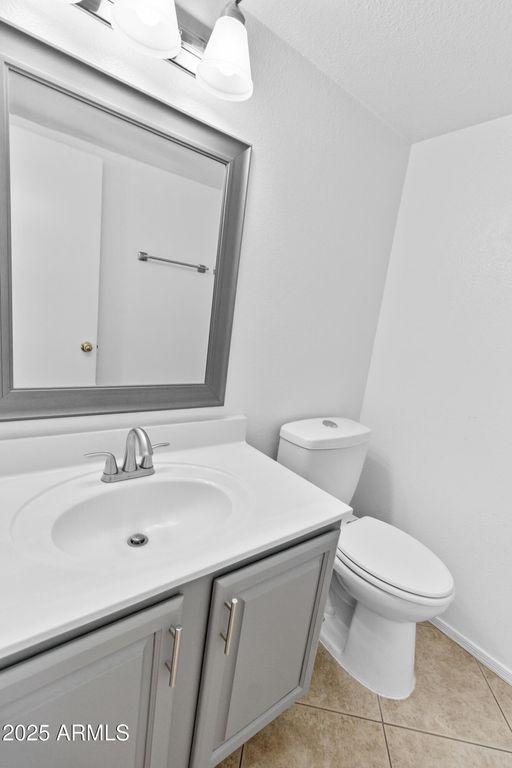 Image 27 of property listing at 7767 W SIERRA VISTA Drive, Glendale, AZ 85303
