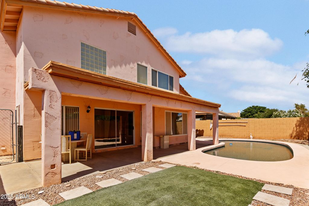 Image 28 of property listing at 7767 W SIERRA VISTA Drive, Glendale, AZ 85303