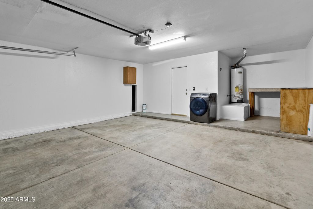 Image 31 of property listing at 7767 W SIERRA VISTA Drive, Glendale, AZ 85303