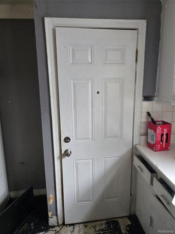 8616 Mark Twain Street, Detroit, MI 48228