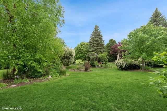 3175 N Magnolia Lane, Wadsworth, IL 60083