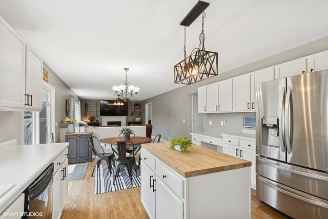 3175 N Magnolia Lane, Wadsworth, IL 60083