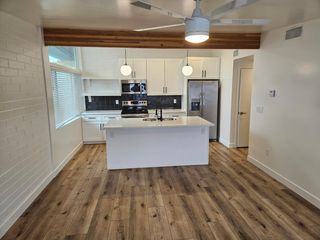 6623 E Cheery Lynn 1003, Scottsdale, AZ 85251