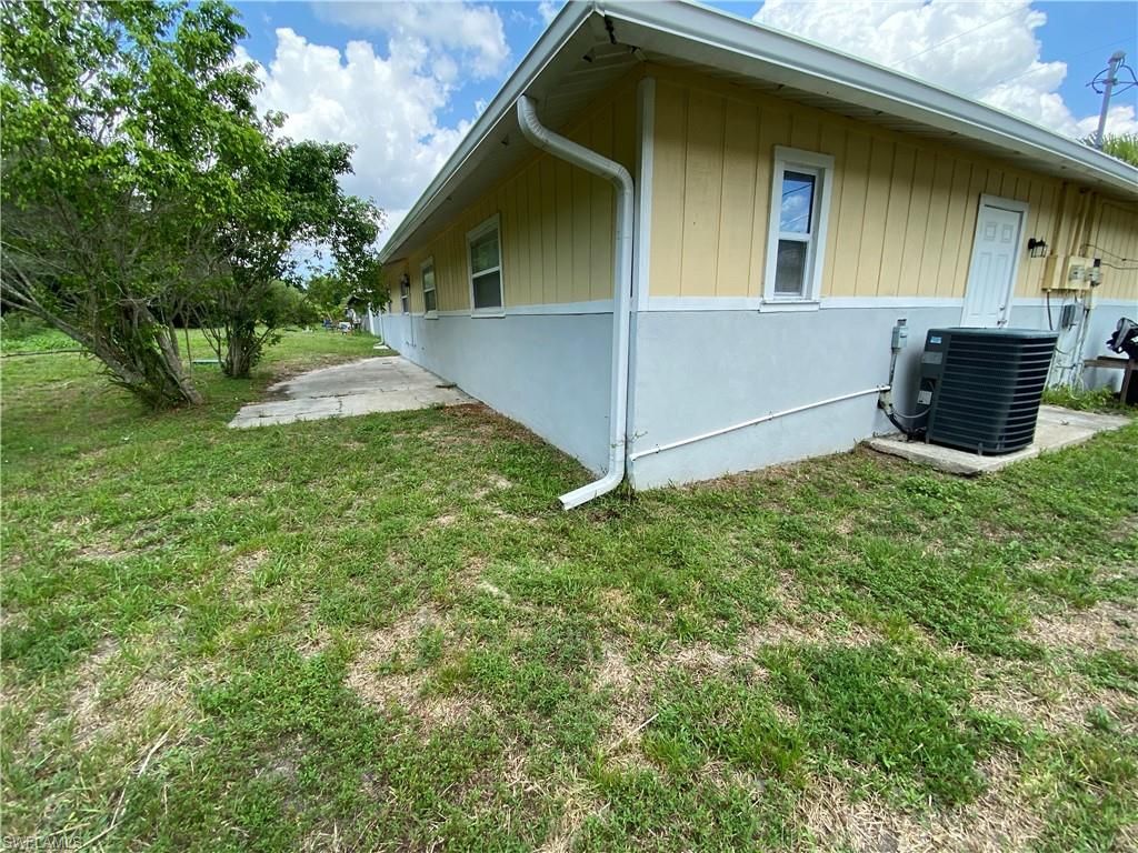 4186 Pine Drop LN, North Fort Myers, FL 33917