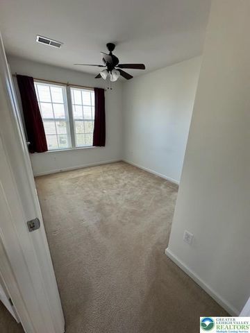 1132 Sparrow Way, Upper Macungie Twp, PA 18031
