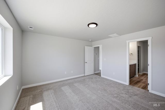 135 N Tideberry Ave, Kuna, ID 83634