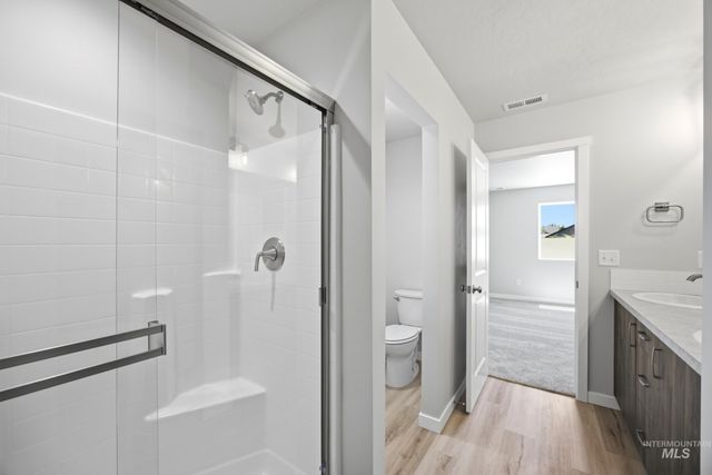135 N Tideberry Ave, Kuna, ID 83634