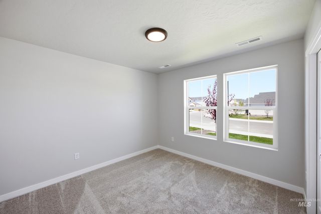 135 N Tideberry Ave, Kuna, ID 83634