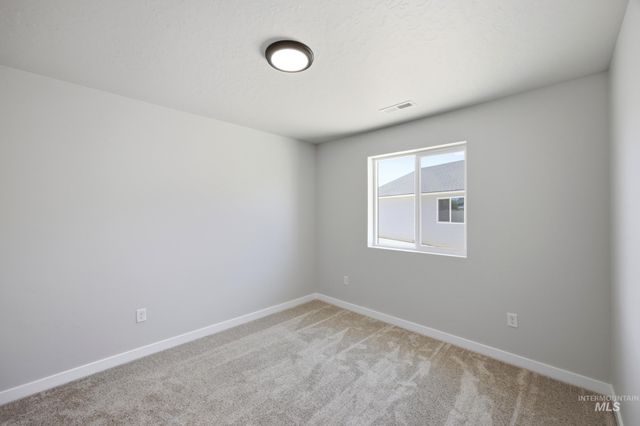 135 N Tideberry Ave, Kuna, ID 83634