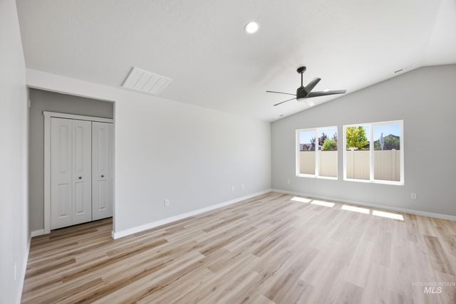135 N Tideberry Ave, Kuna, ID 83634