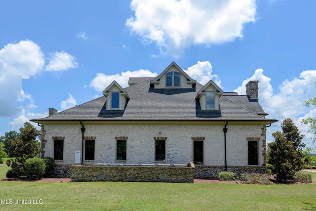 11281 Road 468, Philadelphia, MS 39350