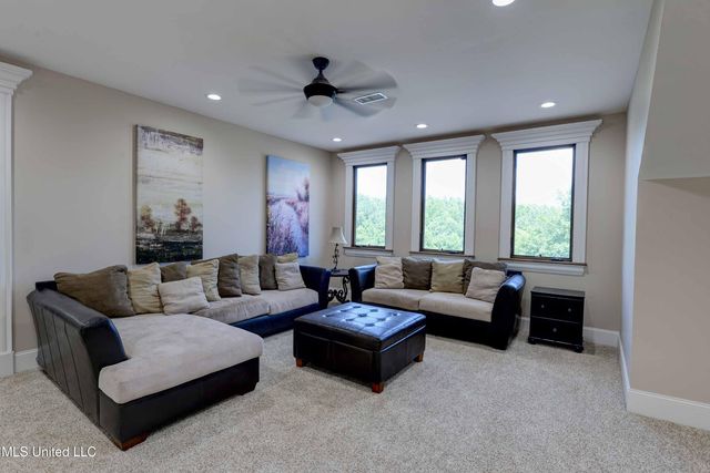 11281 Road 468, Philadelphia, MS 39350