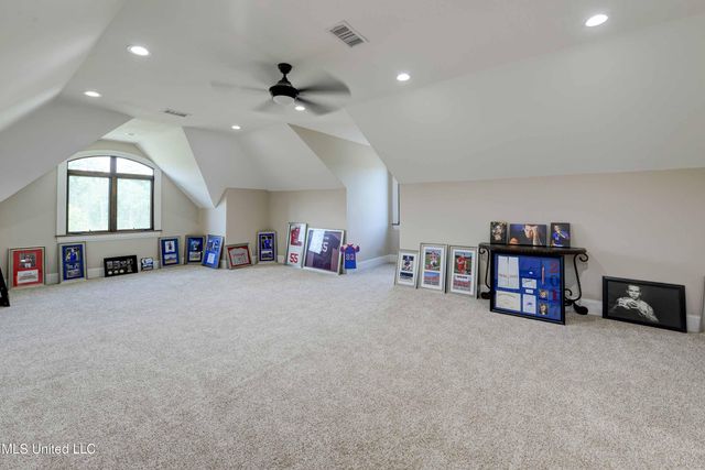 11281 Road 468, Philadelphia, MS 39350