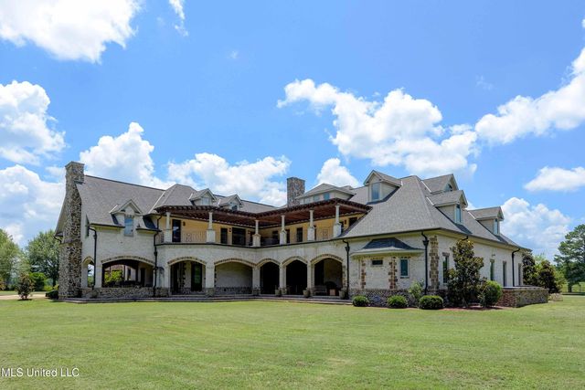 11281 Road 468, Philadelphia, MS 39350