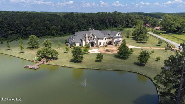 11281 Road 468, Philadelphia, MS 39350
