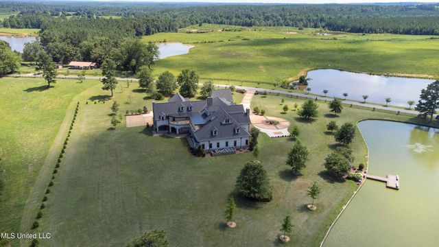 11281 Road 468, Philadelphia, MS 39350
