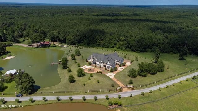 11281 Road 468, Philadelphia, MS 39350