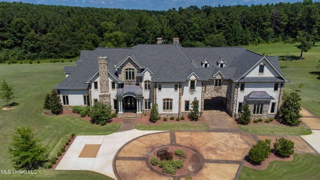 11281 Road 468, Philadelphia, MS 39350