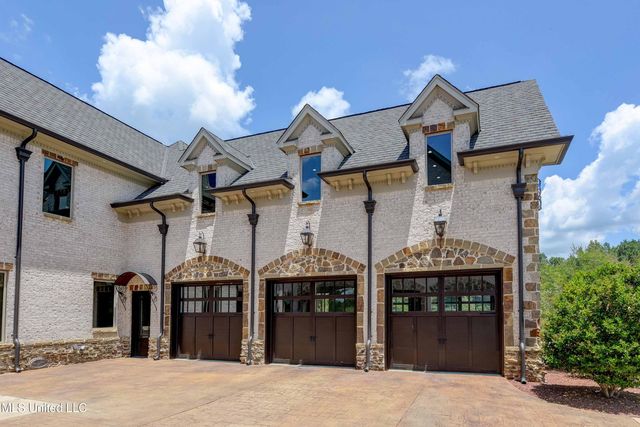 11281 Road 468, Philadelphia, MS 39350