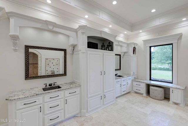 11281 Road 468, Philadelphia, MS 39350