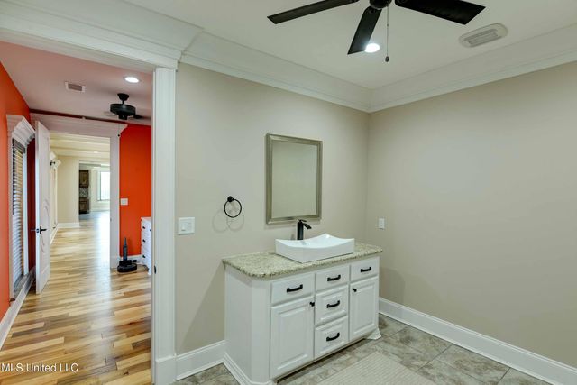 11281 Road 468, Philadelphia, MS 39350