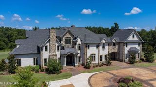 11281 Road 468, Philadelphia, MS 39350