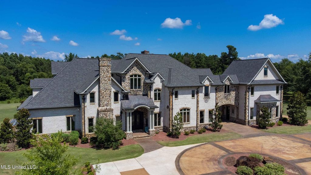 11281 Road 468, Philadelphia, MS 39350