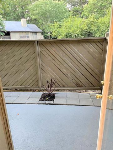 917 Dunbar Drive, Dunwoody, GA 30338