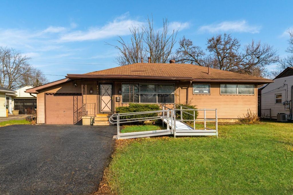 4498 E Livingston Avenue, Columbus, OH 43227
