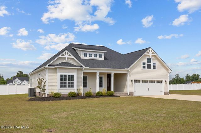 2737 Windflower Lane, Grimesland, NC 27837
