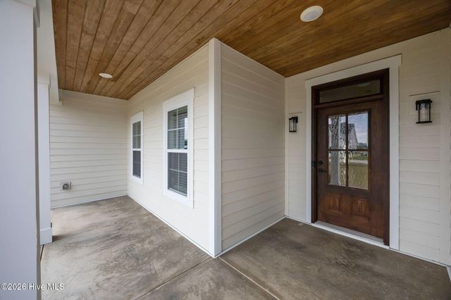 2737 Windflower Lane, Grimesland, NC 27837