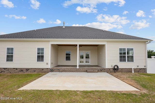 2737 Windflower Lane, Grimesland, NC 27837