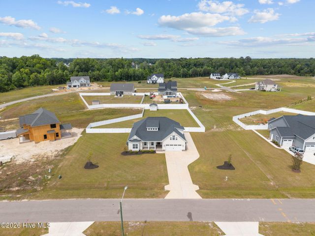 2737 Windflower Lane, Grimesland, NC 27837