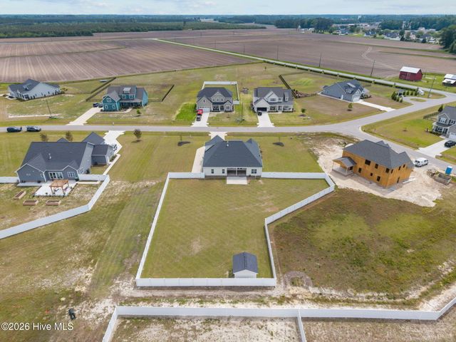 2737 Windflower Lane, Grimesland, NC 27837