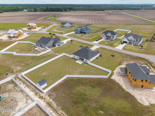 2737 Windflower Lane, Grimesland, NC 27837