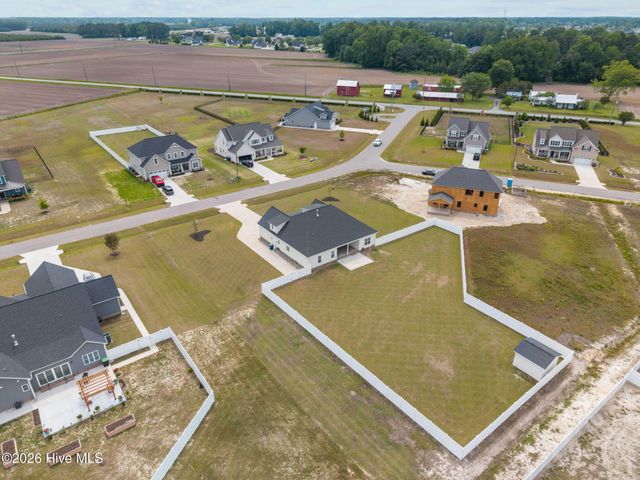 2737 Windflower Lane, Grimesland, NC 27837