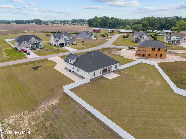2737 Windflower Lane, Grimesland, NC 27837