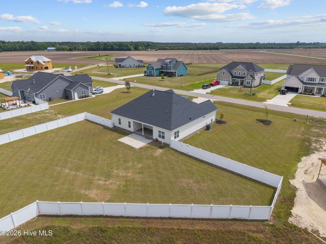 2737 Windflower Lane, Grimesland, NC 27837