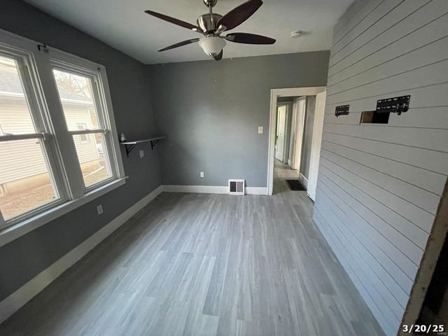 145 S 34th Street, Belleville, IL 62226