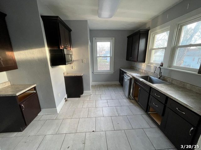 145 S 34th Street, Belleville, IL 62226