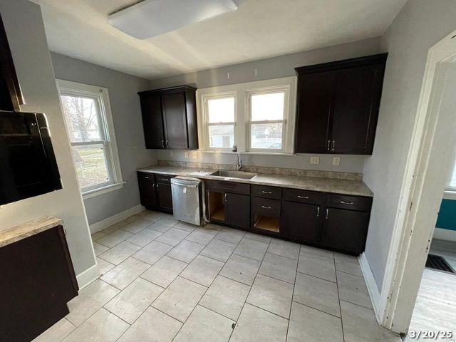 145 S 34th Street, Belleville, IL 62226