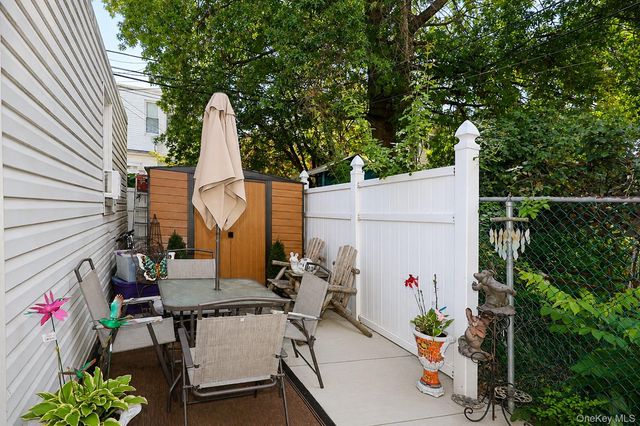 7333 71st Place, Glendale, NY 11385
