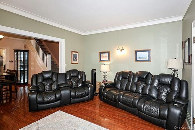7333 71st Place, Glendale, NY 11385