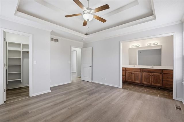 406 Timbercreek Drive, Belton, MO 64012