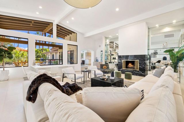 73717 Agave Lane, Palm Desert, CA 92260